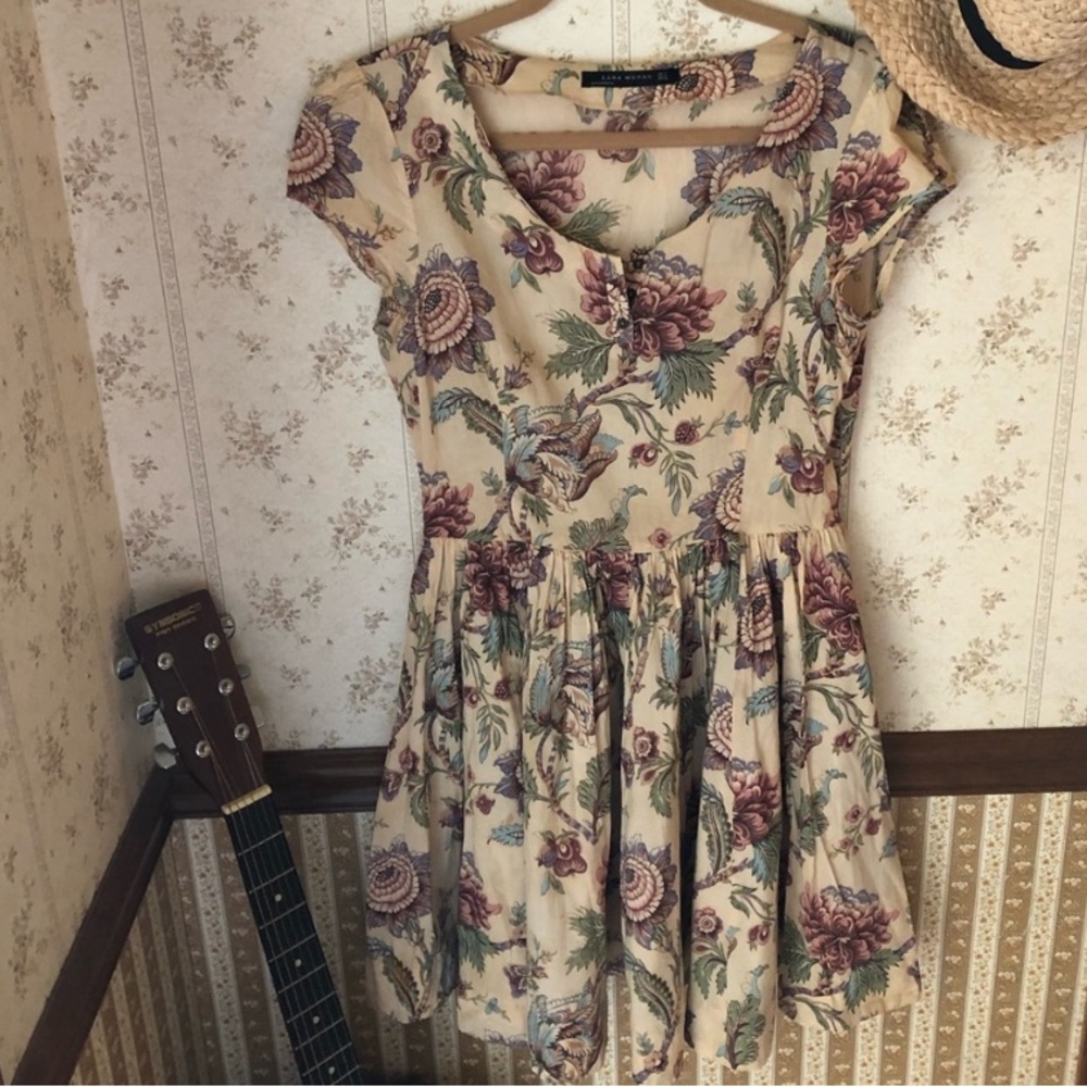 ☁️Floral Zara Dress☁️